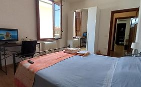 Lucca Holiday Rental- By The Walls N 395